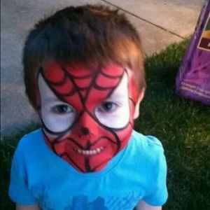 Meet your Posher, Lora